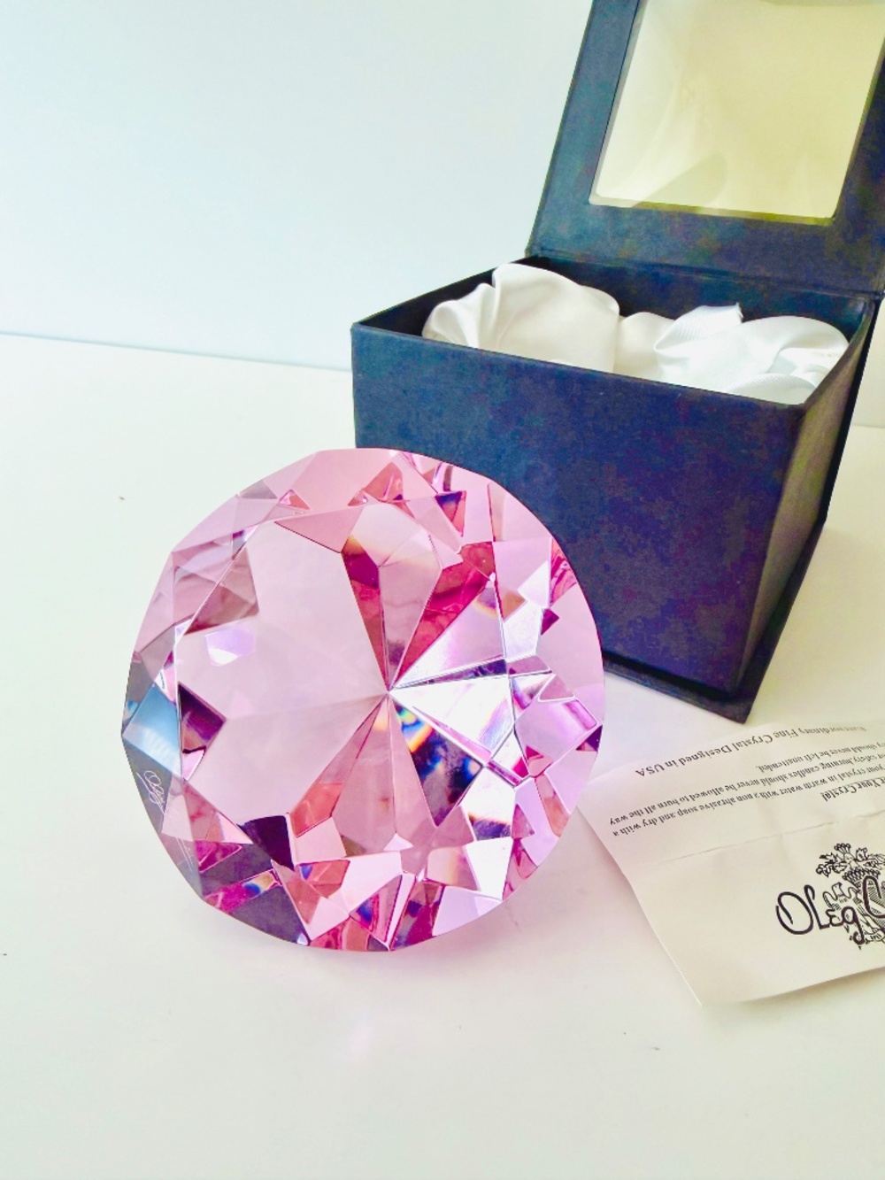 NIB Oleg Cassini "Elizabeth" 3.5" Round Brilliant Cut Pink Crystal Diamond